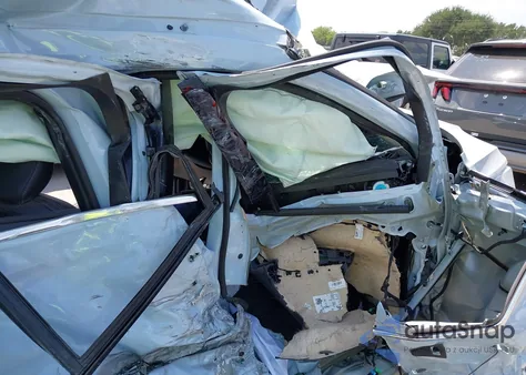 2025 Volvo Xc40 B5 Plus Bright Theme из США, поврежденный, VIN YV4L12UE6S2563585